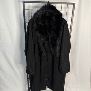 Torrid 6X Black Coat with Removable Faux Fur Trim